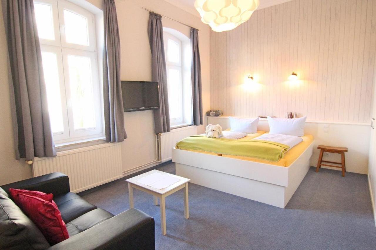 Готель Kapitaenshaus-Lassen-Zimmer-Amistad Вестерланд Екстер'єр фото