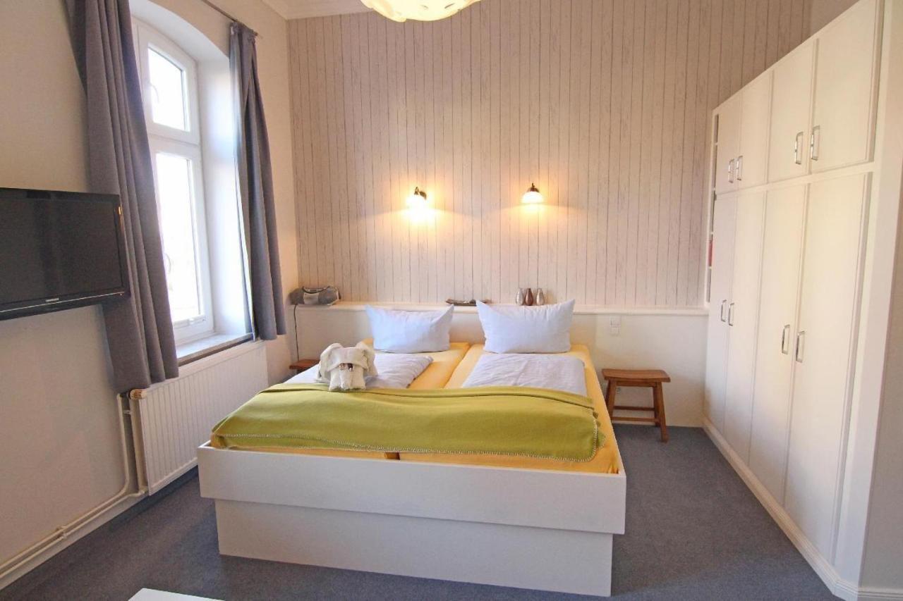 Готель Kapitaenshaus-Lassen-Zimmer-Amistad Вестерланд Екстер'єр фото